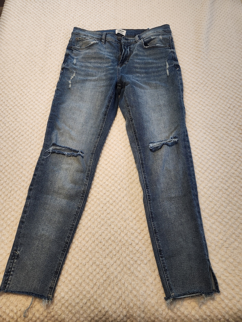 Kensie Women's Distressed Dark Blue Skinny Jeans Size 10